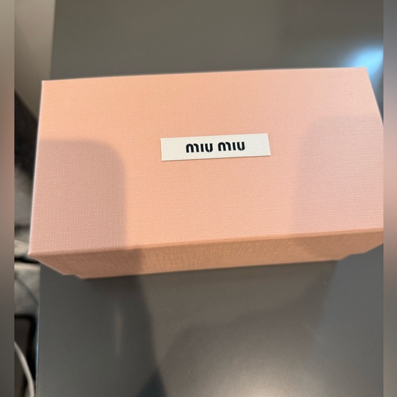 Miu Miu Elegant Gold Frame Sunglasses main image 6